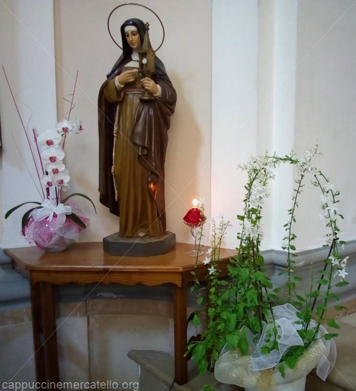 statua santa Chiara (
